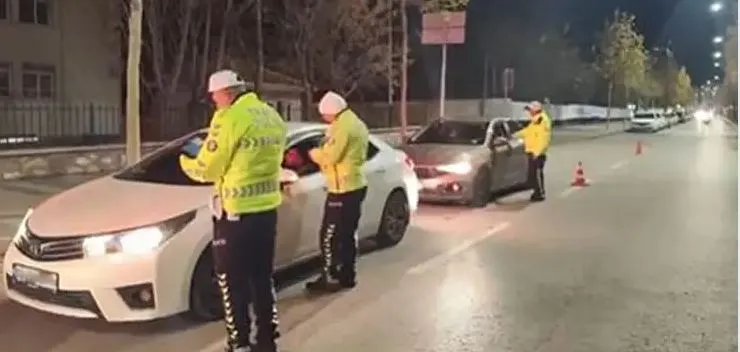 BAKAN YERLİKAYA DUYURDU.. ‘605 BİN 311 ARAÇ VE SÜRÜCÜYE CEZA KESİLDİ’