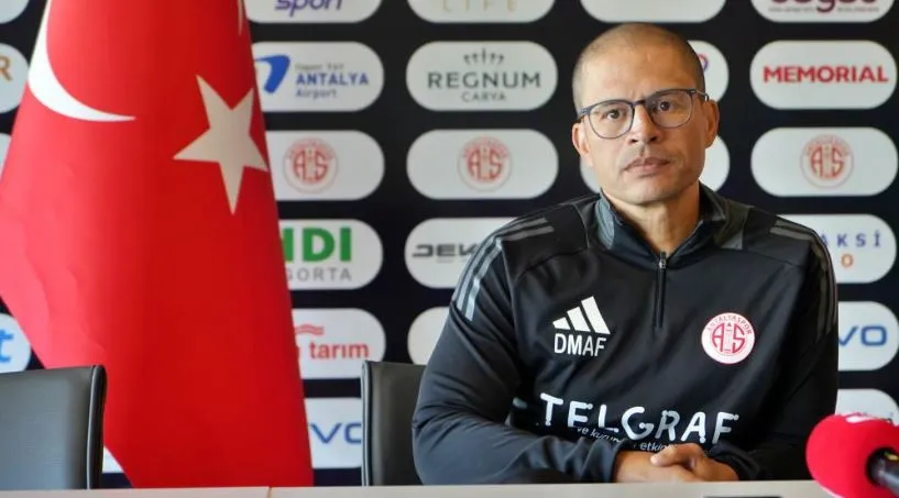 ANTALYASPOR ALEX DE SOUZA İLE YOLLARINI AYIRDI
