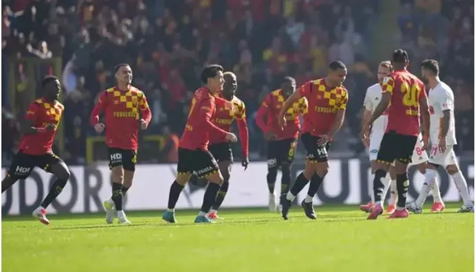 EMRE BELÖZLOĞLU MAĞLUBİYETLE BAŞLADI.. GÖZTEPE: 1 – ANTALYASPOR: 0