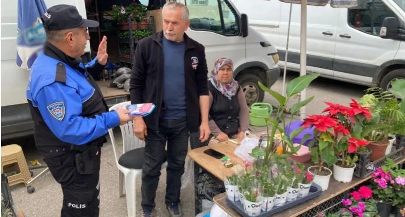 ANTALYA’DA POLİSTEN VATANDAŞLARA 