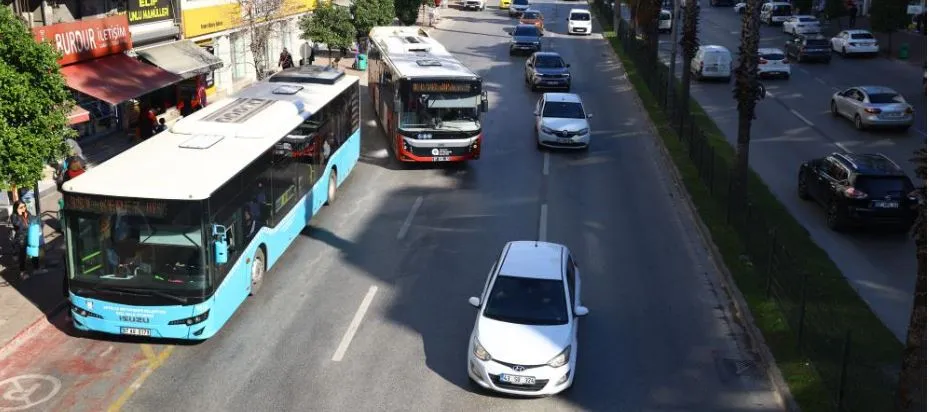 ANTALYA ‘HALK OTOBÜSLERİNE ÖZEL ŞERİT UYGULAMASI’NA HAZIRLANIYOR