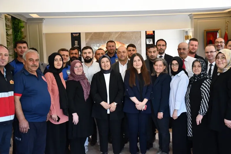 İscehisar Belediye Personelinden Başkan Kılınçarslan