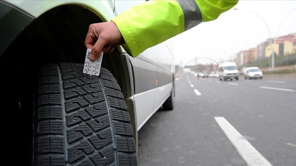 SÜRÜCÜLER DİKKAT.. ZORUNLU KIŞ LASTİĞİ UYGULAMASI HAFTA SONU BAŞLIYOR