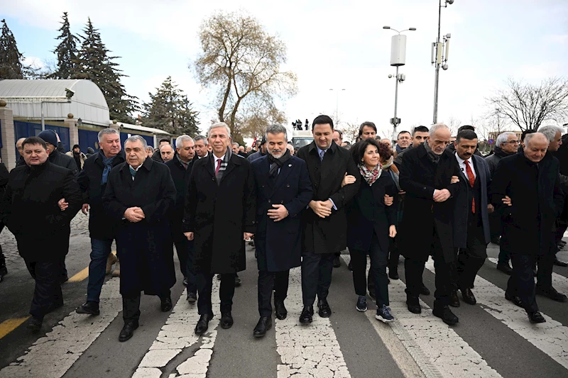 MANSUR YAVAŞ’TAN MADEN İŞÇİLERİNE DESTEK