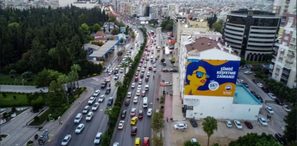 SON 1 YILDA ANTALYA TRAFİĞİNE 112 BİN 343 ARAÇ EKLENDİ