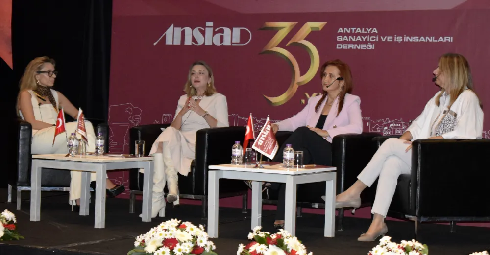 ZİRVEDEKİ KADINLAR BAŞARI HİKAYELERİNİ ANTALYA