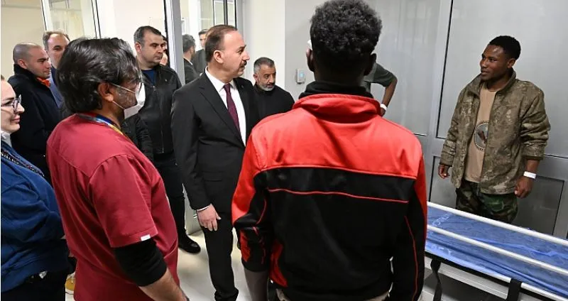 2 YARALI VAR.. ISPARTA ASKERİ KIŞLADAKİ FUTBOL MAÇINDA KAVGA ÇIKTI