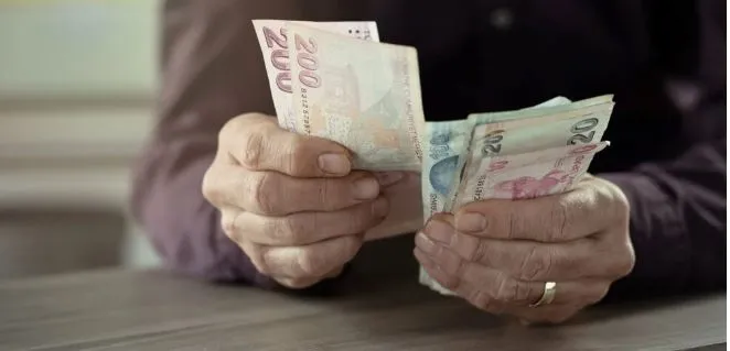 EMEKLİ BAYRAM İKRAMİYELERİ YARINDAN İTİBAREN HESAPLARA YATACAK