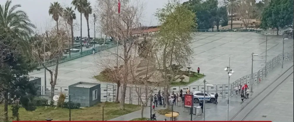 CHP ANTALYA BUGÜN  ‘YASAKLI’ CUMHURİYET MEYDANI’NA İNECEK