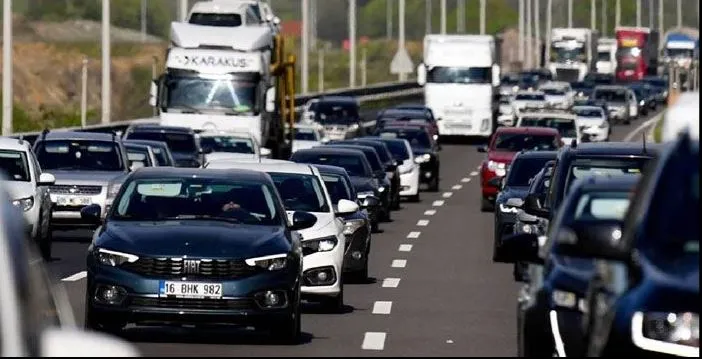 BAYRAMDA KAMYON ÇEKİCİ VE TANKER CİNSİ ARAÇLARA TRAFİK YASAĞI