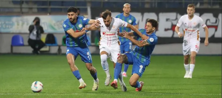 ANTALYASPOR BUGÜN SAHASINDA 3 PUAN İÇİN RİZESPOR İLE OYNAYACAK
