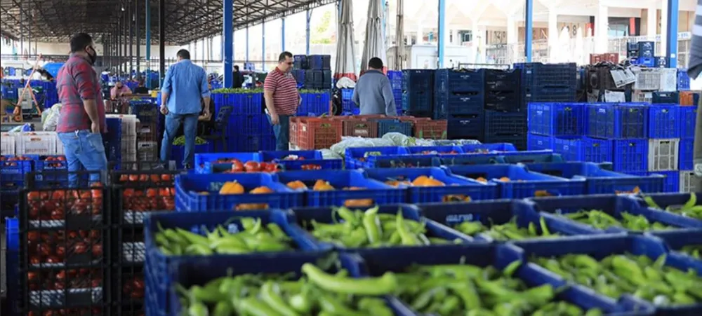 ANTALYA HALİ’NE BAYRAM DOPİNGİ.. ÜRÜN BOLLAŞTI FİYATLAR DÜŞÜYOR