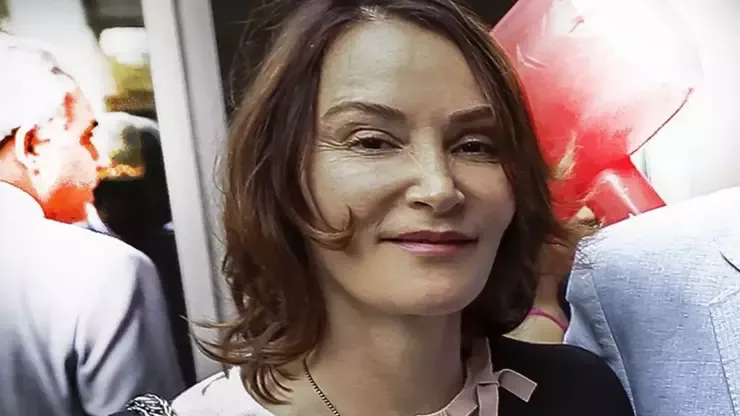 ASLI BAYKAL’DAN ‘NORMAL DOĞUM’ AÇIKLAMASI.. ‘SEZARYEN LOBİSİ’NE DİKKAT’