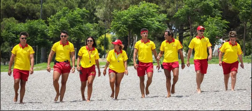 SAHİLDE SEZON HAZIRLIĞI.. CANKURTARANLAR 1 MAYIS’TA GÖREVE BAŞLIYOR