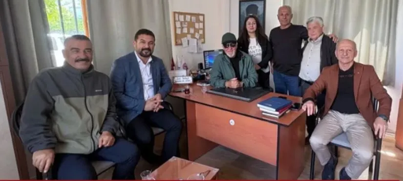 CHP’Lİ ESKİ BELEDİYE BAŞKANI AK PARTİLİLERLE KAHVALTIDA BİR ARAYA GELDİ