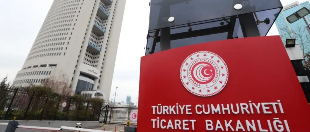 SAHTE İNDİRİMLERE VE DOMUZ DERİSİ KULLANAN AYAKKABICILARA CEZA YAĞDI