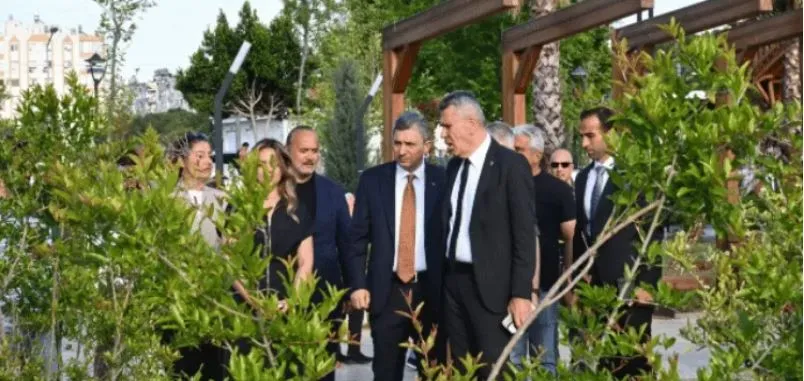 VALİ ŞAHİN İNCELEDİ.. ANTALYA MİLLET BAHÇESİ’NDE SON RÖTUŞLAR