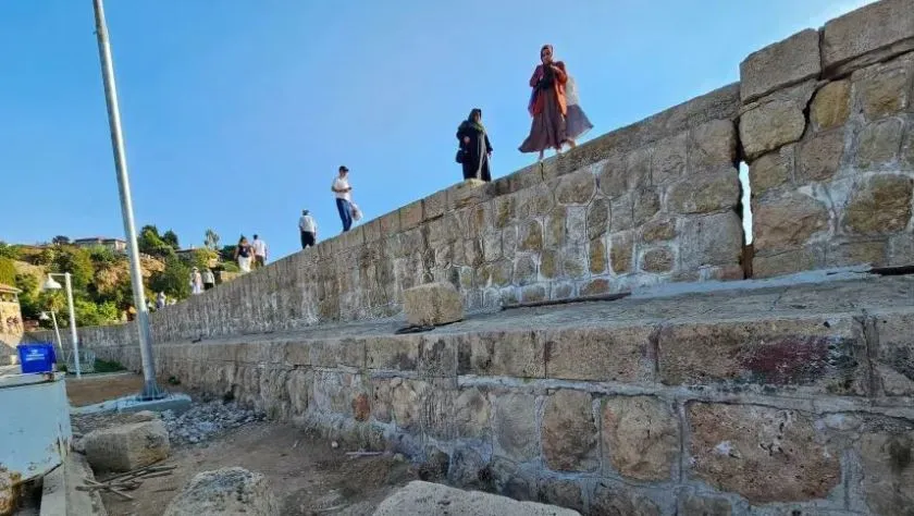 ANTALYA’DA YAT LİMANI’NDAKİ MENDİREK ‘ÇÖPLÜĞE’ DÖNDÜ