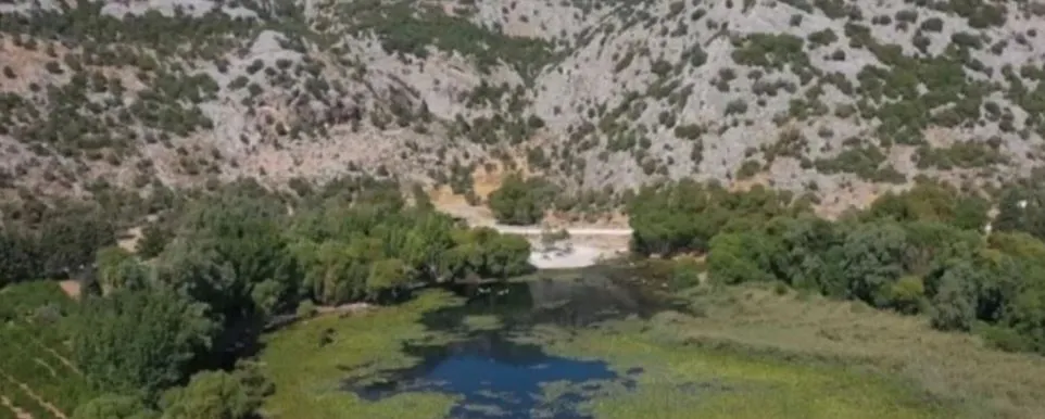 ANTALYA DÖŞEMEALTI’NDAKİ DOĞAL CENNET KIRKGÖZ GÖLÜ’NE DOKUNAN YANDI