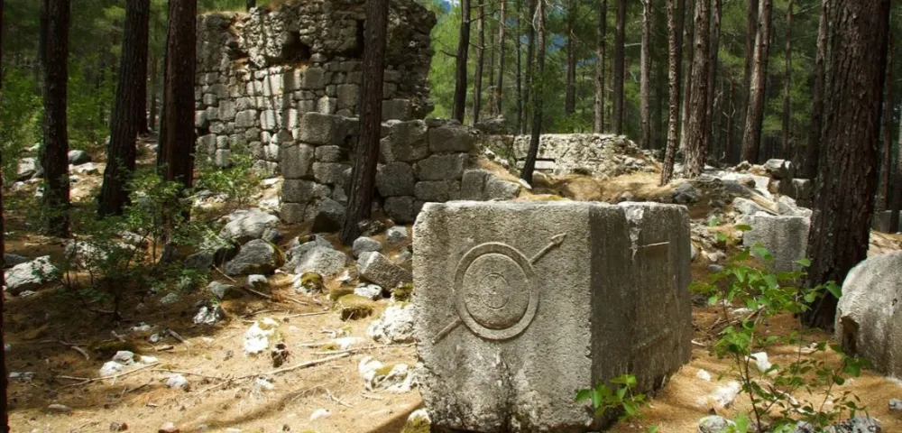 ANTALYA’DA ARKEOLOJİK KAZI YAPILMAYI BEKLEYEN ANTİK KENTLER VAR