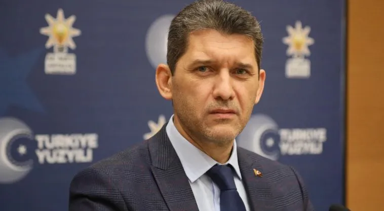 ÖZGÜR ÖZEL’İN ‘CUNTA’ ÇIKIŞINA ALİ ÇETİN