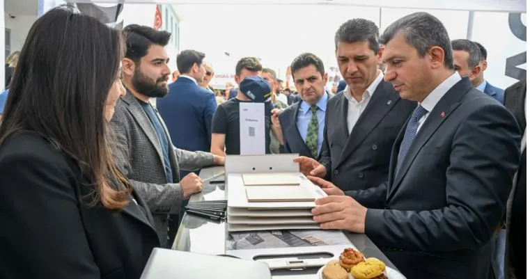 ANTALYA’DA MESLEK LİSESİ ÖĞRENCİLERİ İŞVERENLERLE BULUŞTU