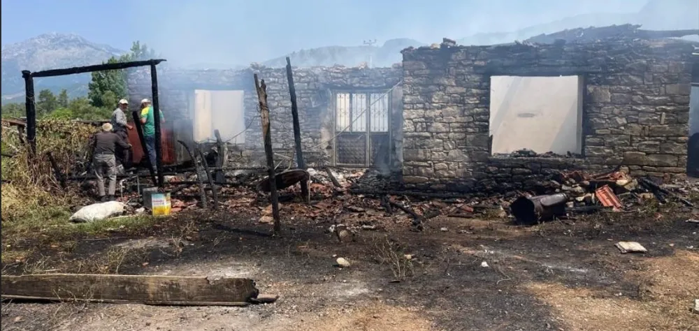 YANGINDA 80 BİN LİRASINI KAYBEDEN YAŞLI ADAMIN PARASI YENİSİYLE DEĞİŞTİRİLDİ
