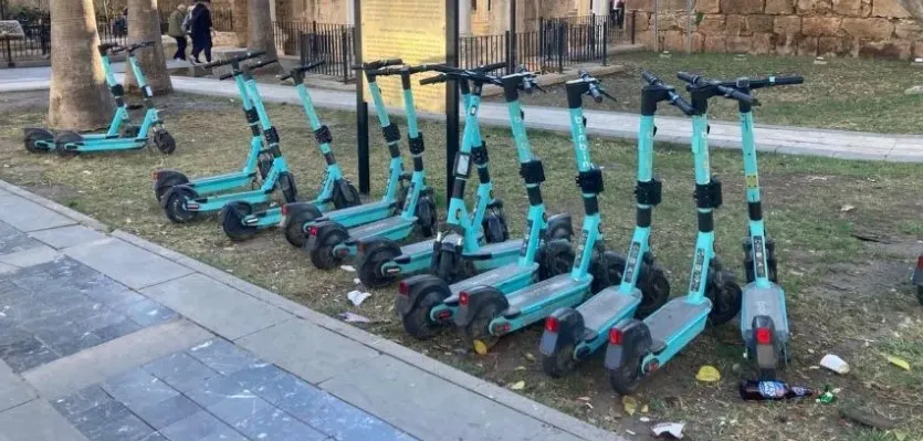 BELEDİYENİN BİSİKLETLERİ BİR ANDA YOK OLDU.. VE ANTALYA SCOOTER CENNETİNE DÖNDÜ