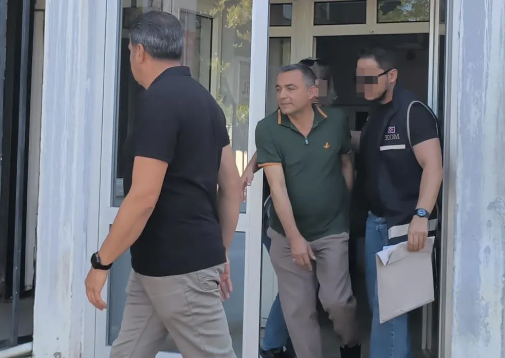 ANTALYA MANAVGAT BELEDİYE BAŞKANI NİYAZİ NEFİ KARA TUTUKLANDI
