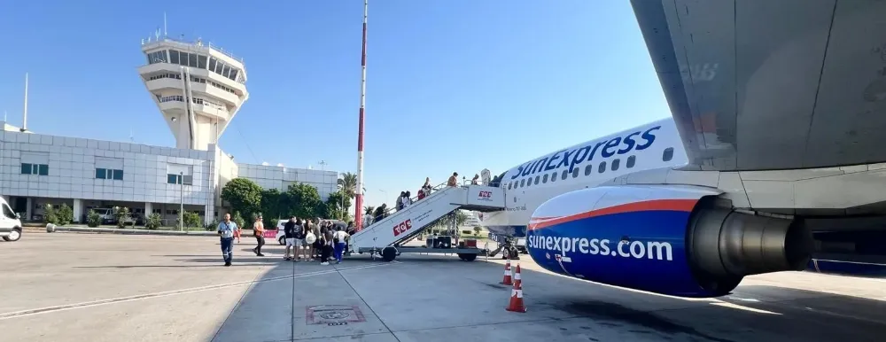 İZMİR UÇAĞI ANTALYA