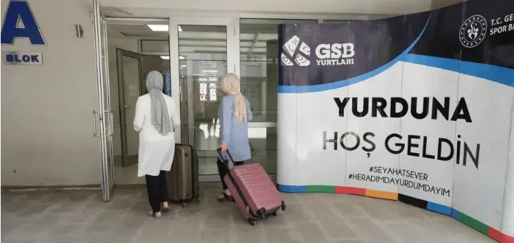 BAKANLIĞIN ‘SEYAHATSEVER PROJESİ’NDE GENÇLERİN GÖZDESİ ANTALYA OLDU