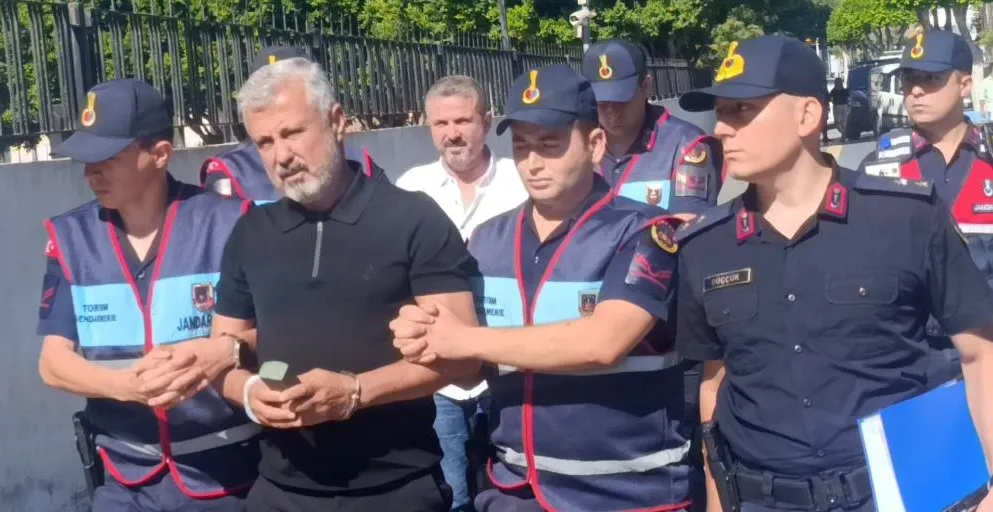 MANAVGAT BELEDİYESİ ESKİ BAŞKANI ŞÜKRÜ SÖZEN VE KARDEŞİ TUTUKLANDI