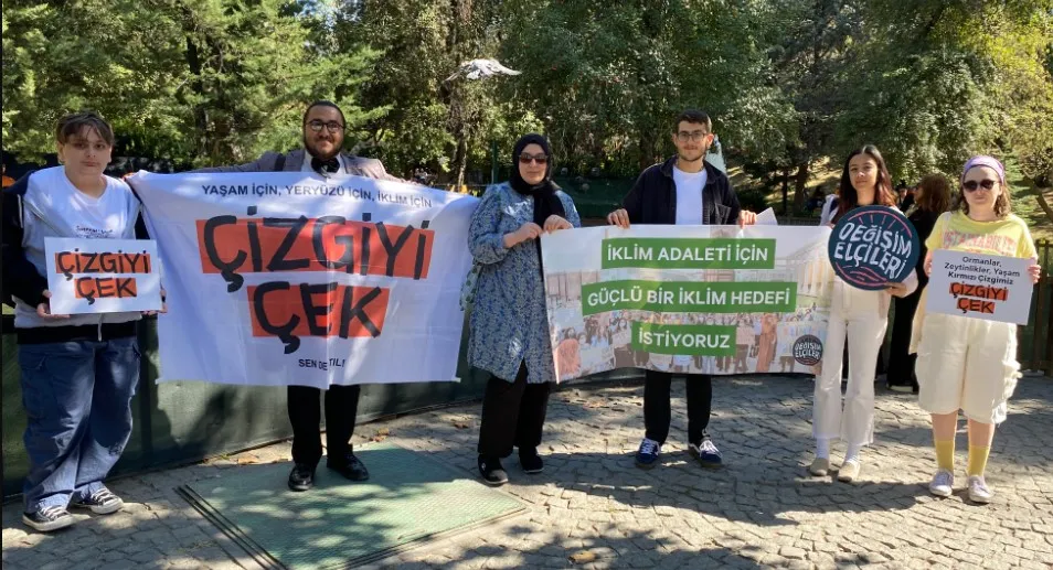 DEĞİŞİM ELÇİSİ GENÇLER.. ‘İKLİM KRİZİNE KARŞI ÇÖZÜMÜN PARÇASI OLMAK İSTİYORUZ’